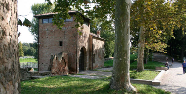 porta-degli-angeli-casa-del-boia-gate-evart