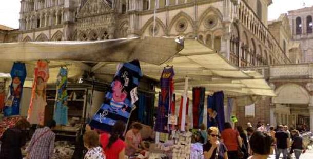 mercato-duomo-ferrara