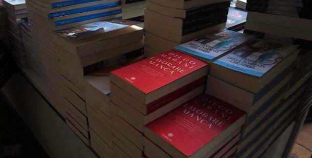 Libreria-festival-Internazionale-Ferrara-2014-Diego-Marani-Lavorare-manca