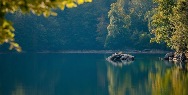 le storie di costanza. il giorno di natale suggestioni di un lago