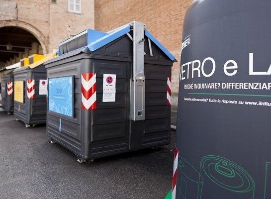 Il Comune di Ferrara con un colpo di mano di mezza estate impone la privatizzazione del servizio rifiuti