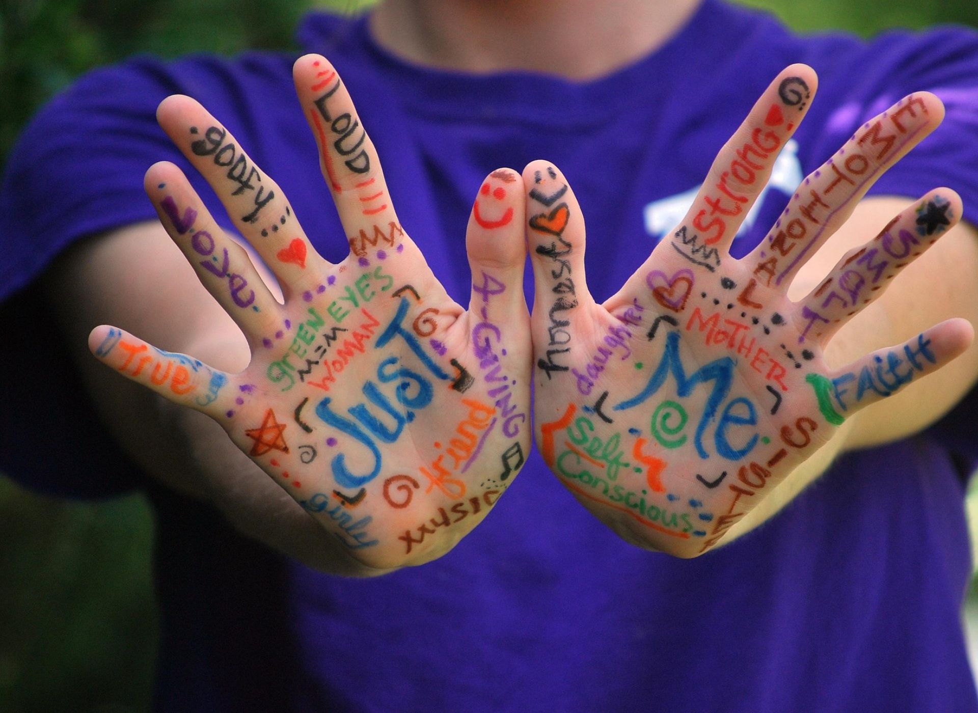 Bisognerebbe venderle le parole