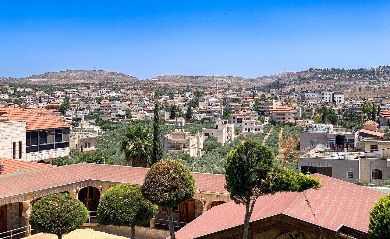 Cisgiordania: attacchi di coloni ed esercito israeliani documentati dai reporter della BBC