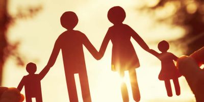 Il calendario dei legami: “Natale con i tuoi, Pasqua con chi vuoi.”