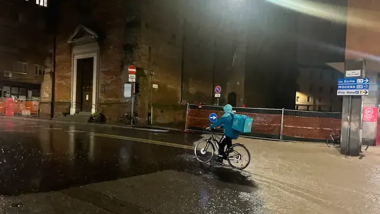 Mai più rider sotto pioggia o caldo estremi