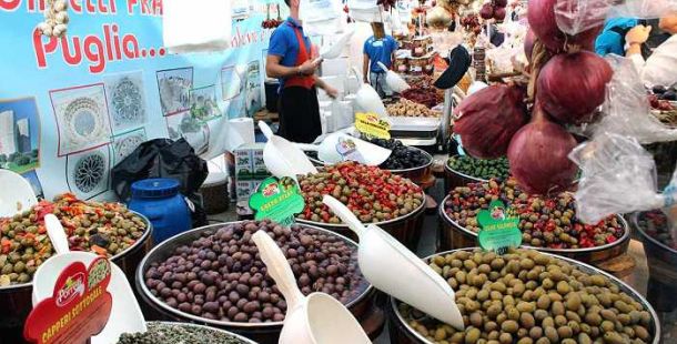 mercato-Europa-piazza-Ariostea-Ferrara-Aldo-Gessi