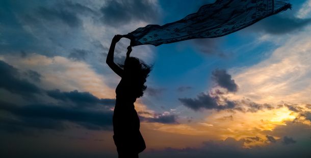vento danza tramonto