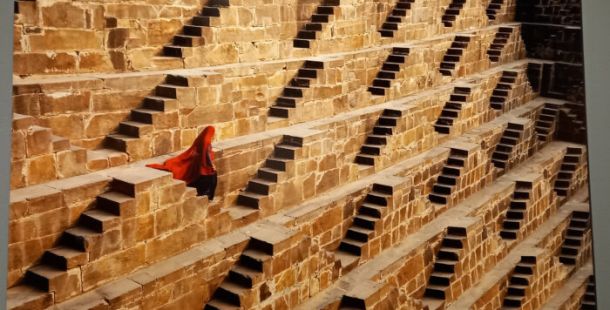 scale Steve McCurry