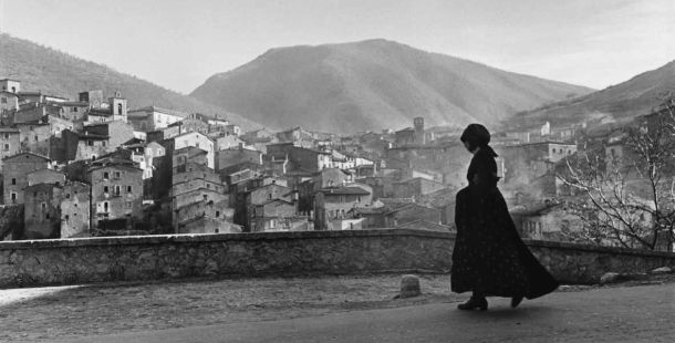 Henri cartier-bresson a palazzo roverella di rovigo attimi di bellezza in bianco/nero