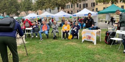 Maratona della lumaca alla Festa del volontariato 2025. Camminare insieme al ritmo dei tamburi