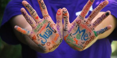 Bisognerebbe venderle le parole