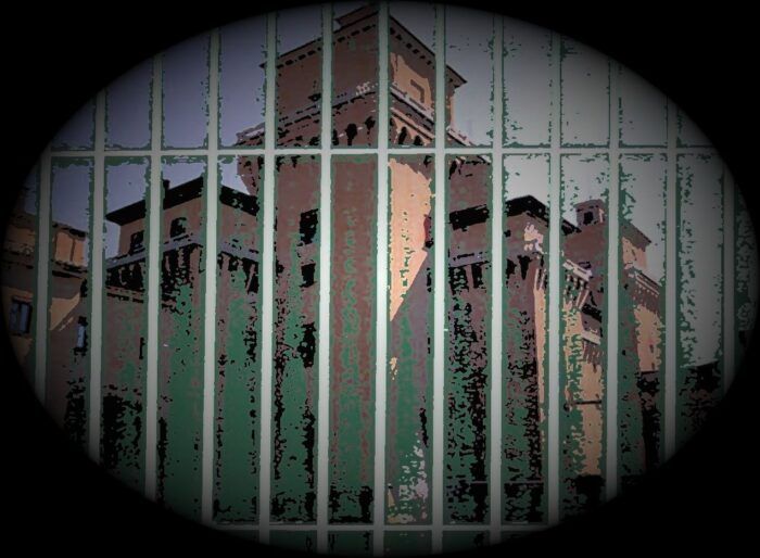 Castello estense recintato