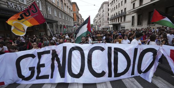 Una marea di gente per la Palestina, ma media e politici vedono solo gli scontri
