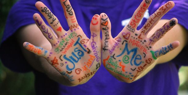 Bisognerebbe venderle le parole