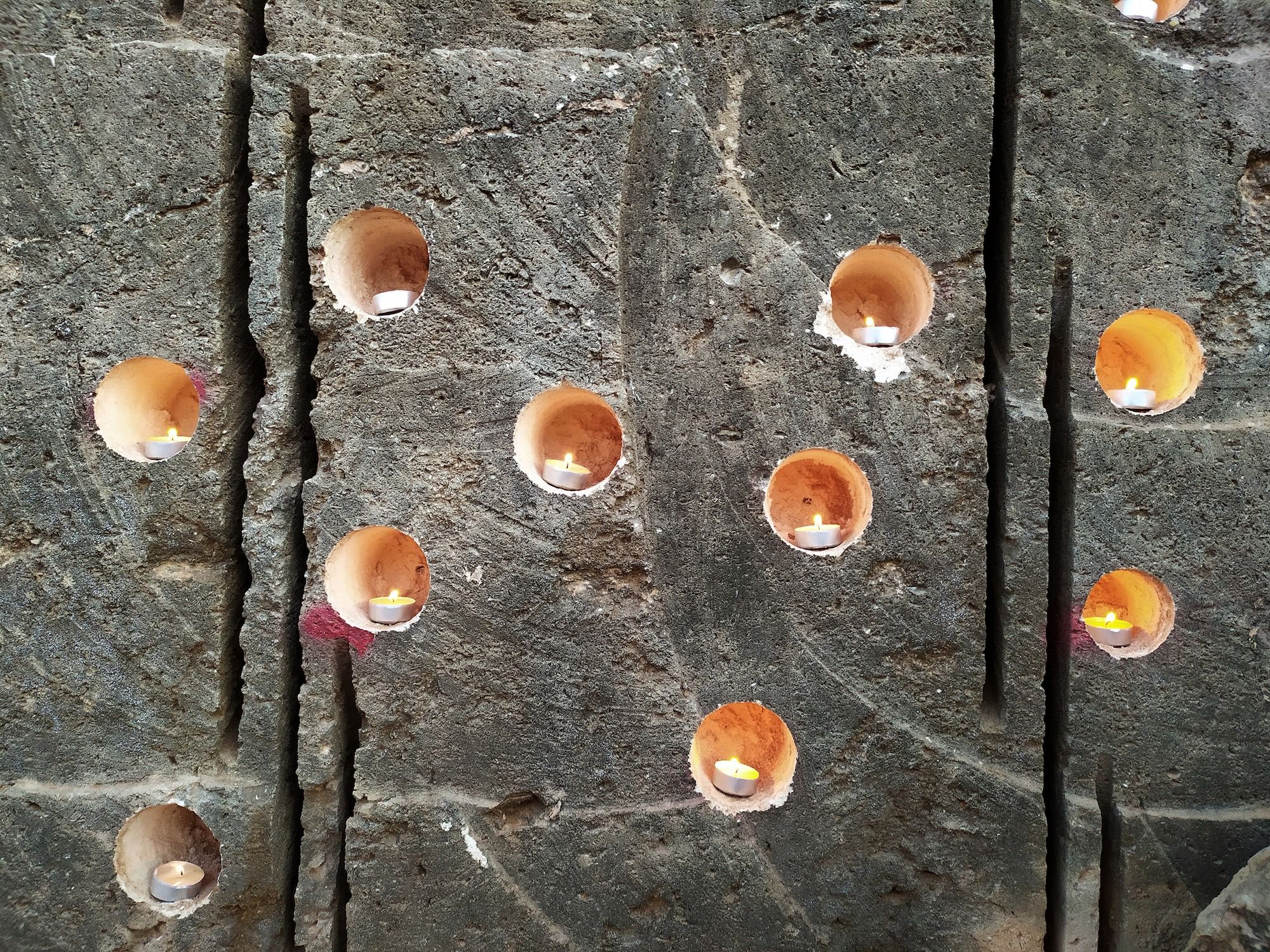 Vincenzo Latina. Una costellazione in terra – Il memoriale delle vittime del naufragio del 3 ottobre 2013 a Lampedusa