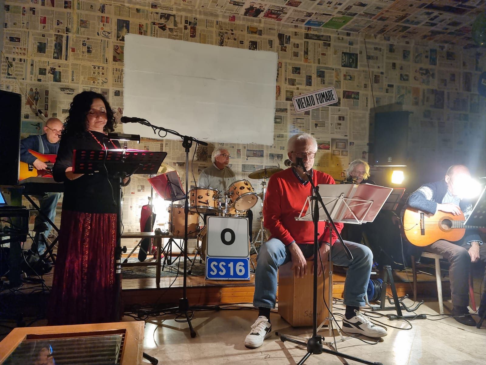 la statale 16 lungo la statale 16