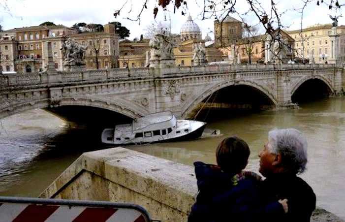 I-detriti-del-Tevere