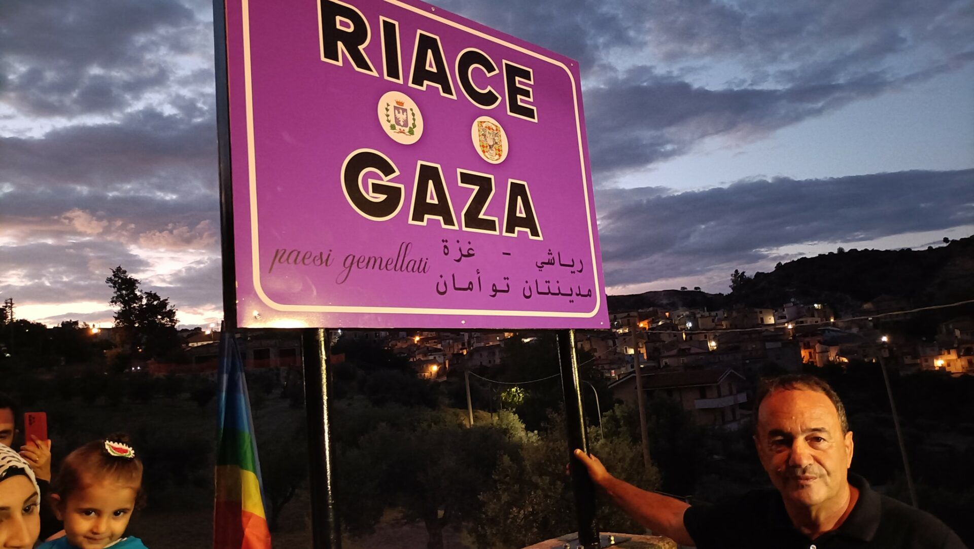Formalizzato il gemellaggio tra Riace e Gaza