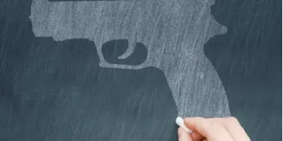 Armi e Scuola: la modernità tecnologica accelera il tramonto dell’Occidente?