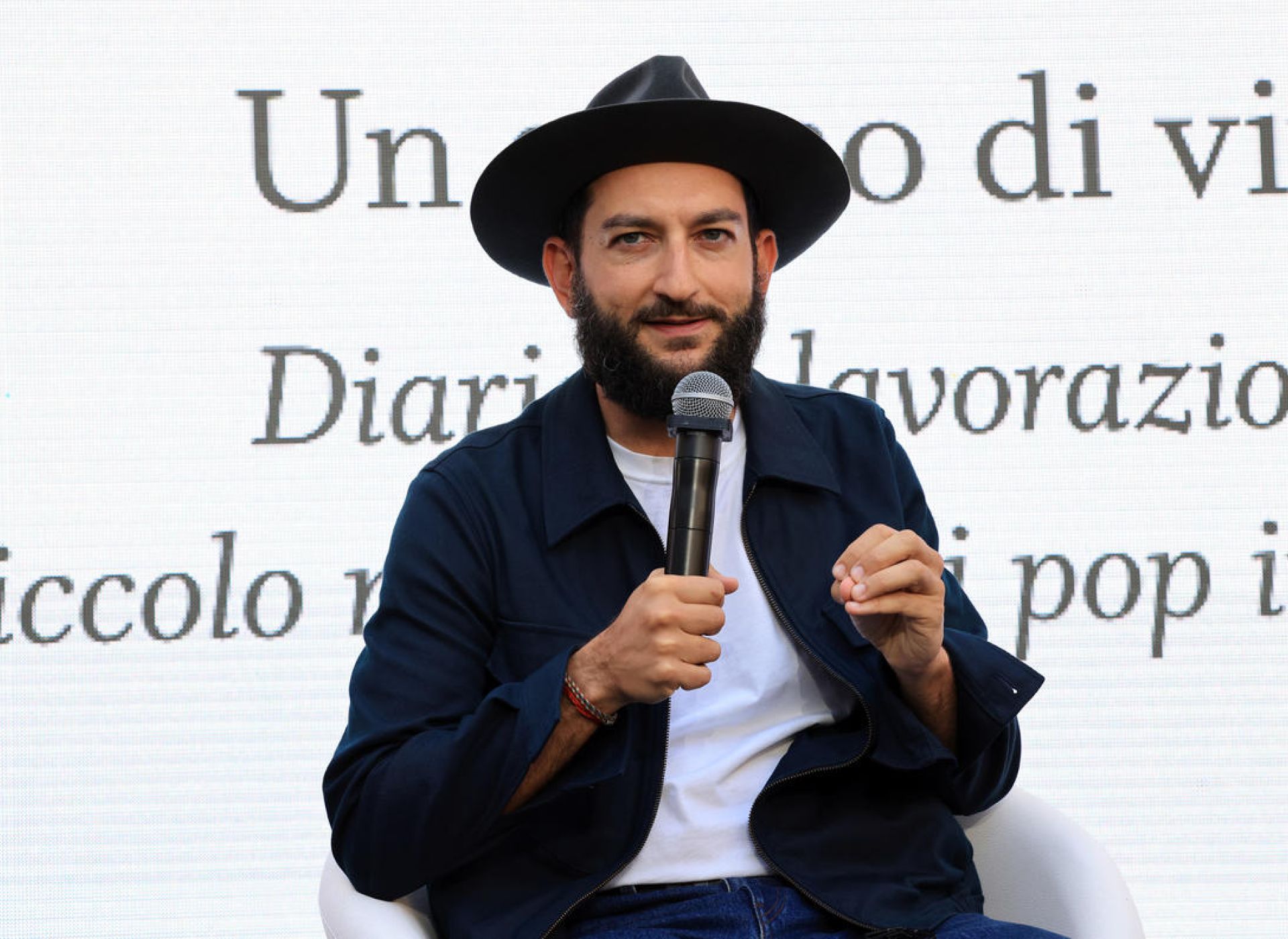 Sopra Una cosa spirituale di Vasco Brondi