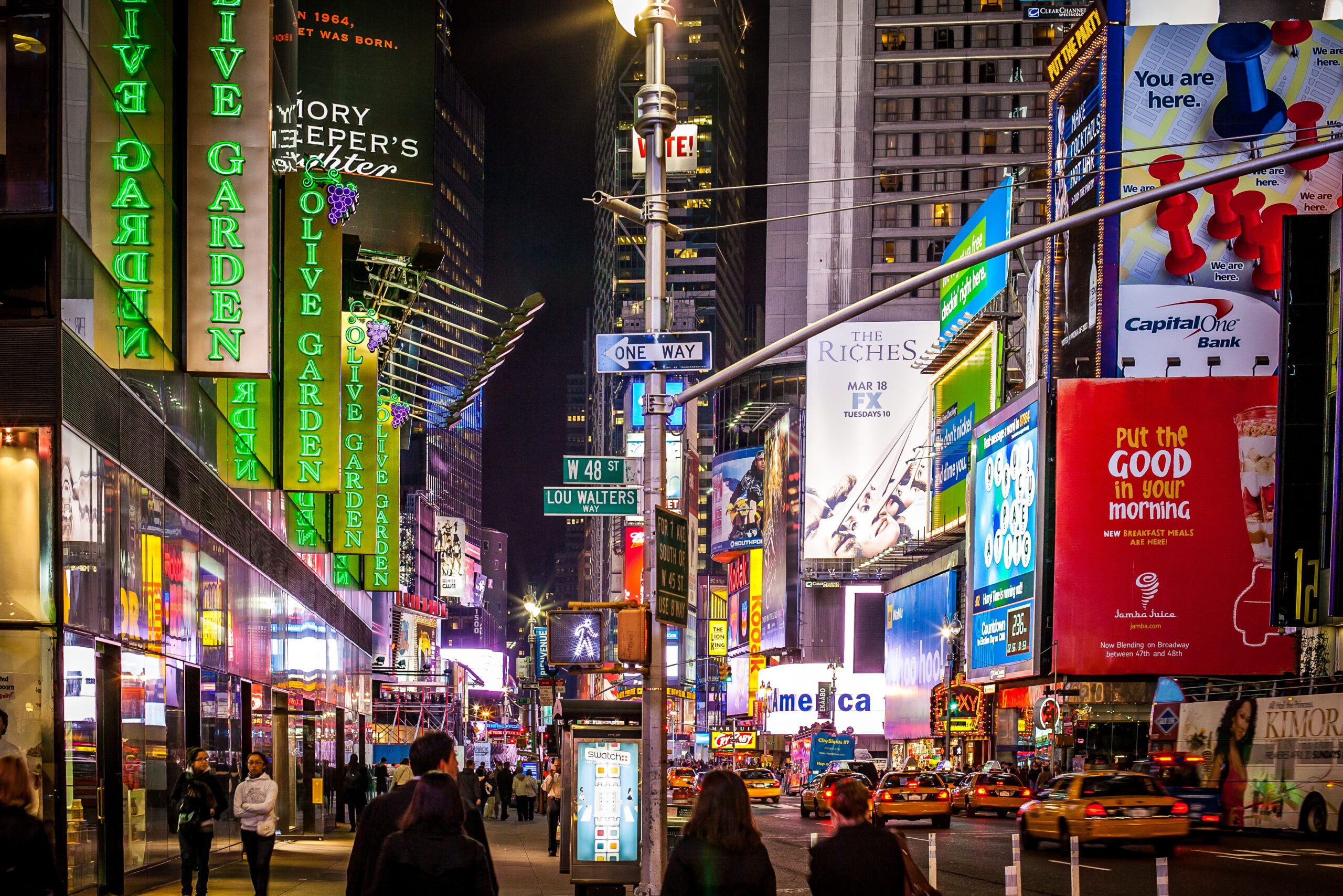 Le mille luci di New York, al contro di un mondo buio