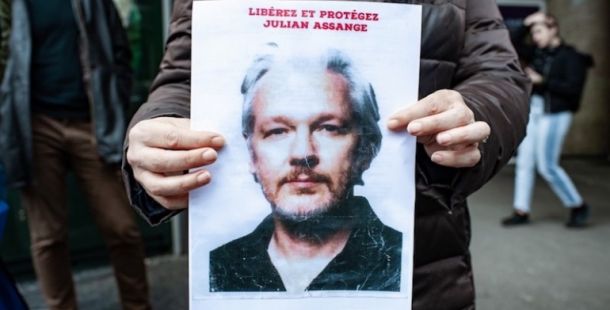 julian assange