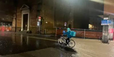 Mai più rider sotto pioggia o caldo estremi