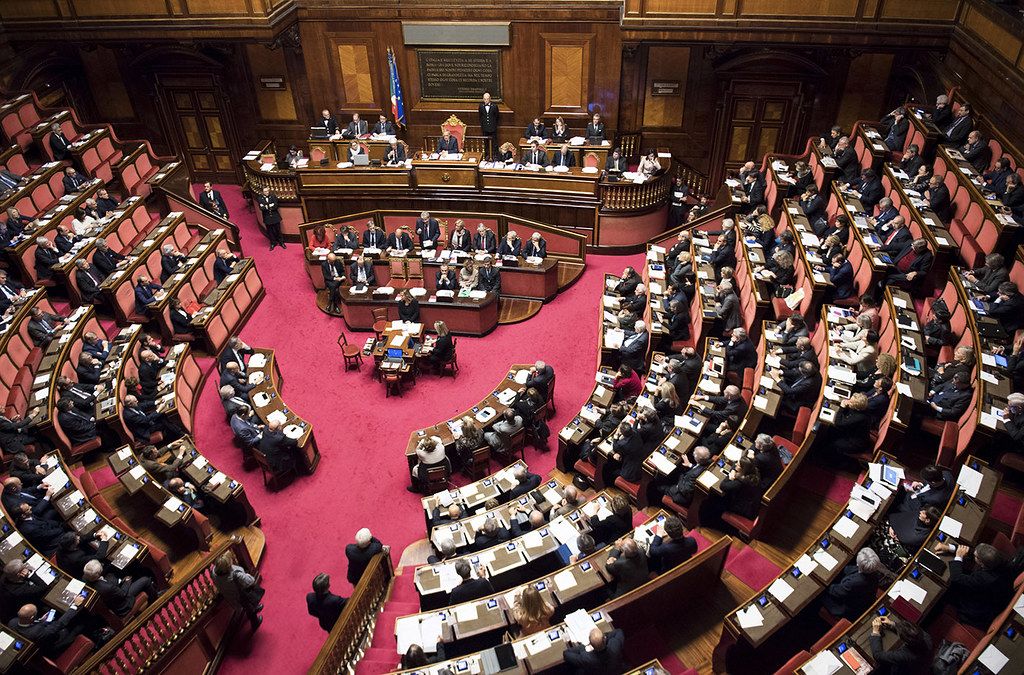 Decreti legge e voti di fiducia, il governo svuota la democrazia