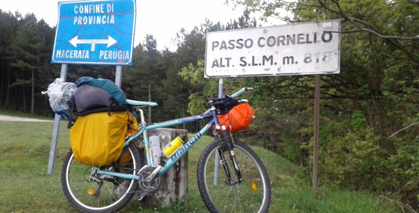 Dalla malattia al movimento: viaggiare in bicicletta per gestire l’artrite reumatoide