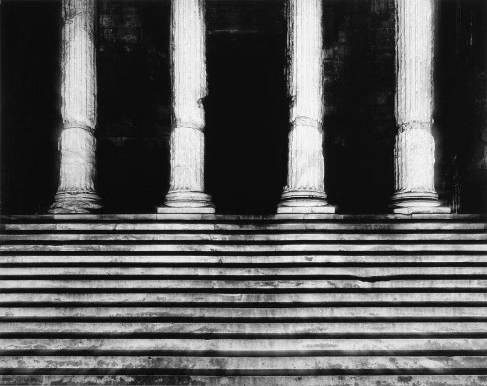 Gli Alburni e la metafisica (concreta) di Massimo Cacciari e Mimmo Jodice