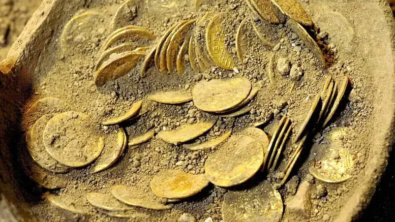 L’avere ha il volto pulito