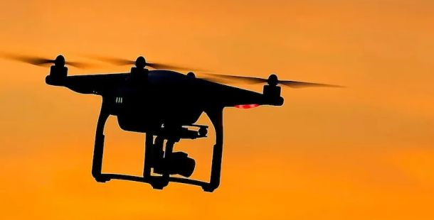 Dalle grandi opere inutili alla grande opera suicida del riarmo