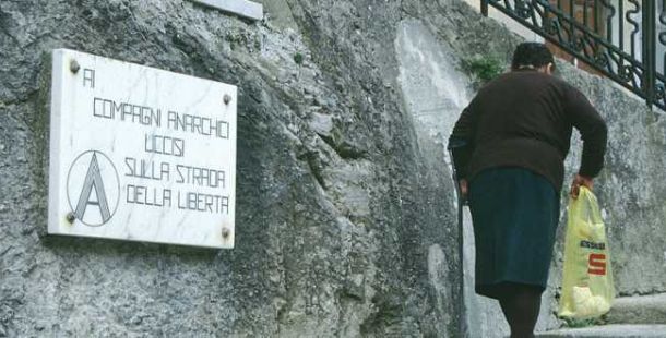lessico-poco-familiare-anarchia