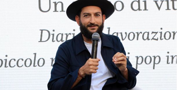 Sopra Una cosa spirituale di Vasco Brondi