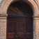 dietro-porta