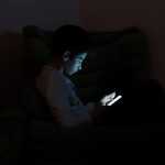 lettura-giovane-lettore-digitale-e-book