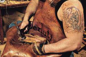 manifattura-berluti-scarpe-ferrara-lvmh