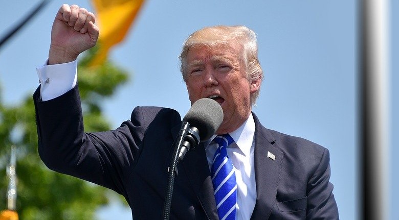 Dietro il “matto” Trump, c’è una razionalità che ci porterà… al disastro
