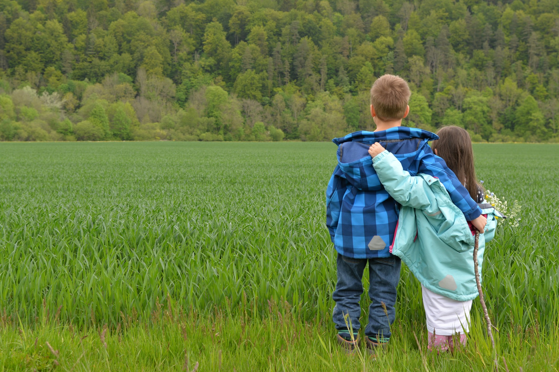 bambini, bambino e bambina, prato