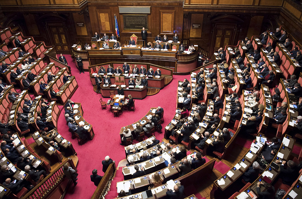 Decreti legge e voti di fiducia, il governo svuota la democrazia