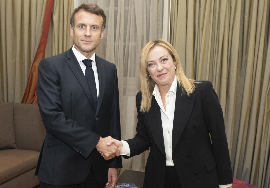 MELONI-MACRON: IL NUOVO ASSE DEL PROIBIZIONISMO