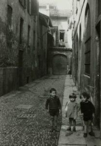 Milano, Vicolo sconosciuto (nei pressi della Scala) distrutto negli anni 30lano