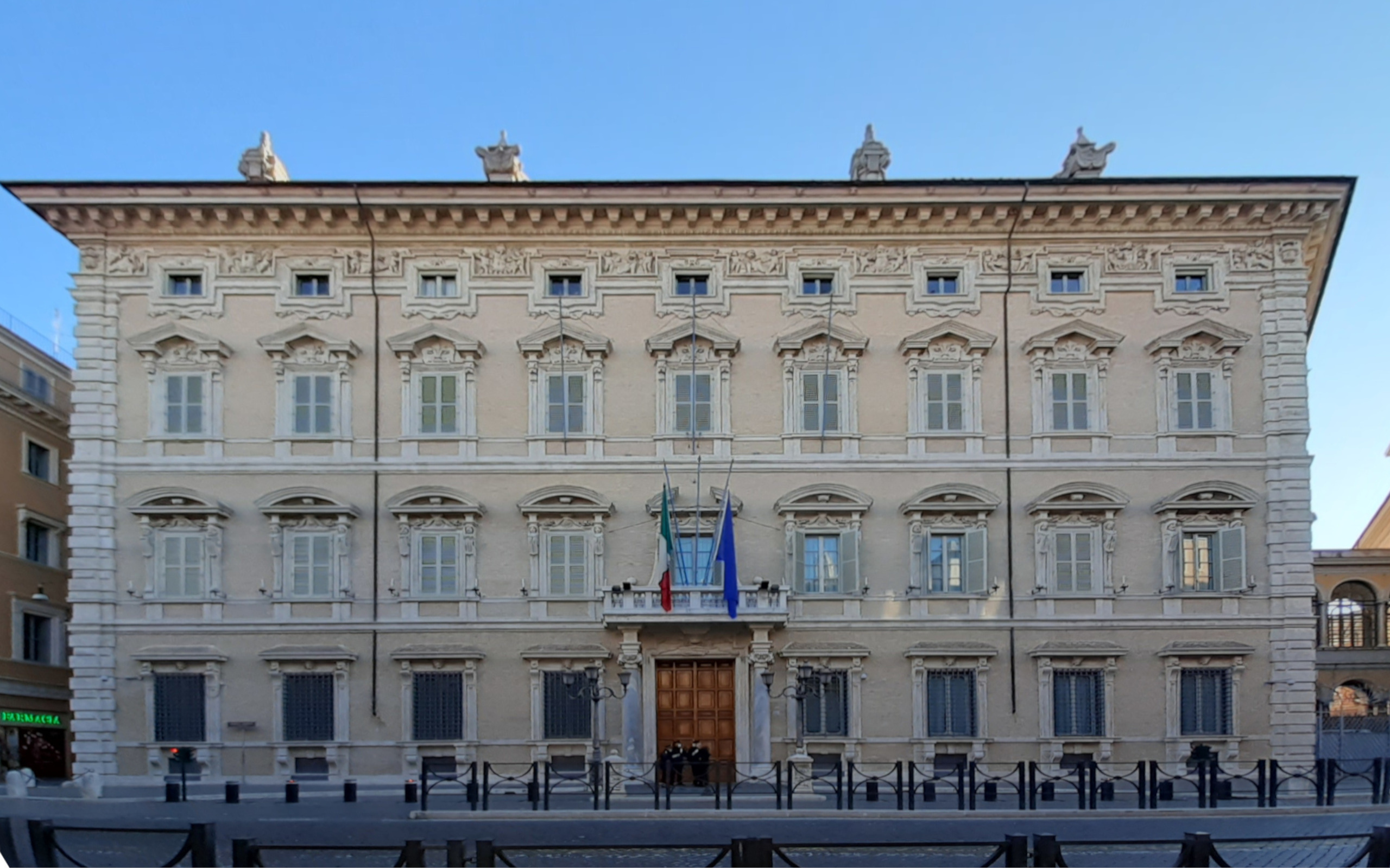 Succede in Senato: gli uomini, la vergogna e la responsabilità di non tacere