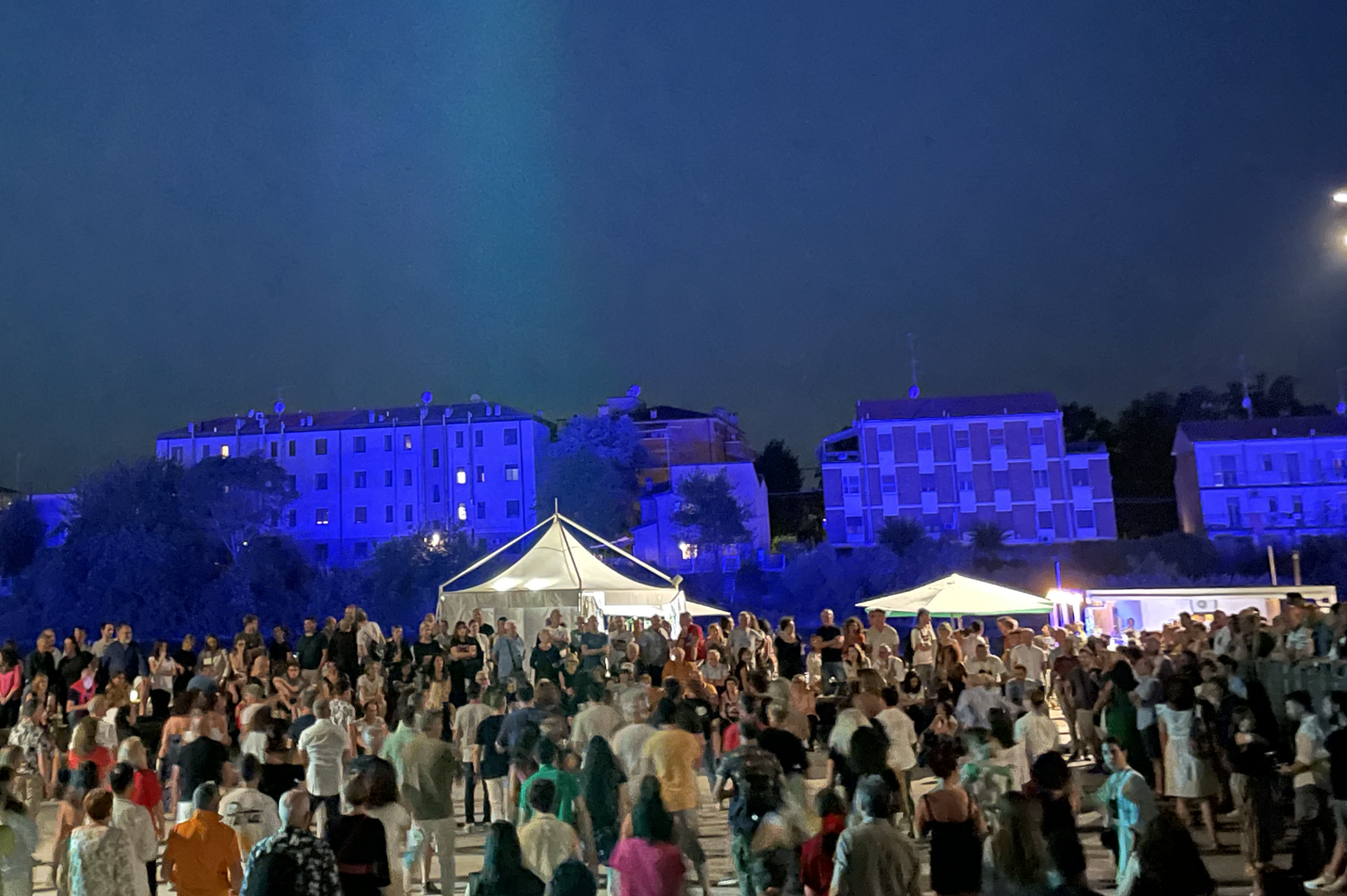 Darsena Ferrara, luci e rumori degli eventi invadono le case