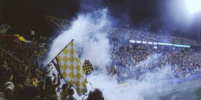 Fuori dalla curva. Una riflessione per chi vuol smettere di tifare ma non di pensare