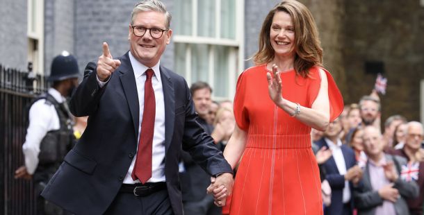 Terremoto politico in UK: Starmer sempre più in bilico, il Labour nella tempesta