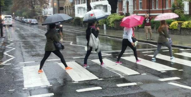 Ferrara-fan-Beatles-strisce-pedonali-Abbey-Road-45-anni