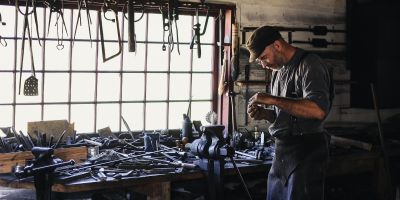 Le voci da dentro. È più facile accettare la pena da scontare, soprattutto se lunga, o è più facile togliersi la vita? 
