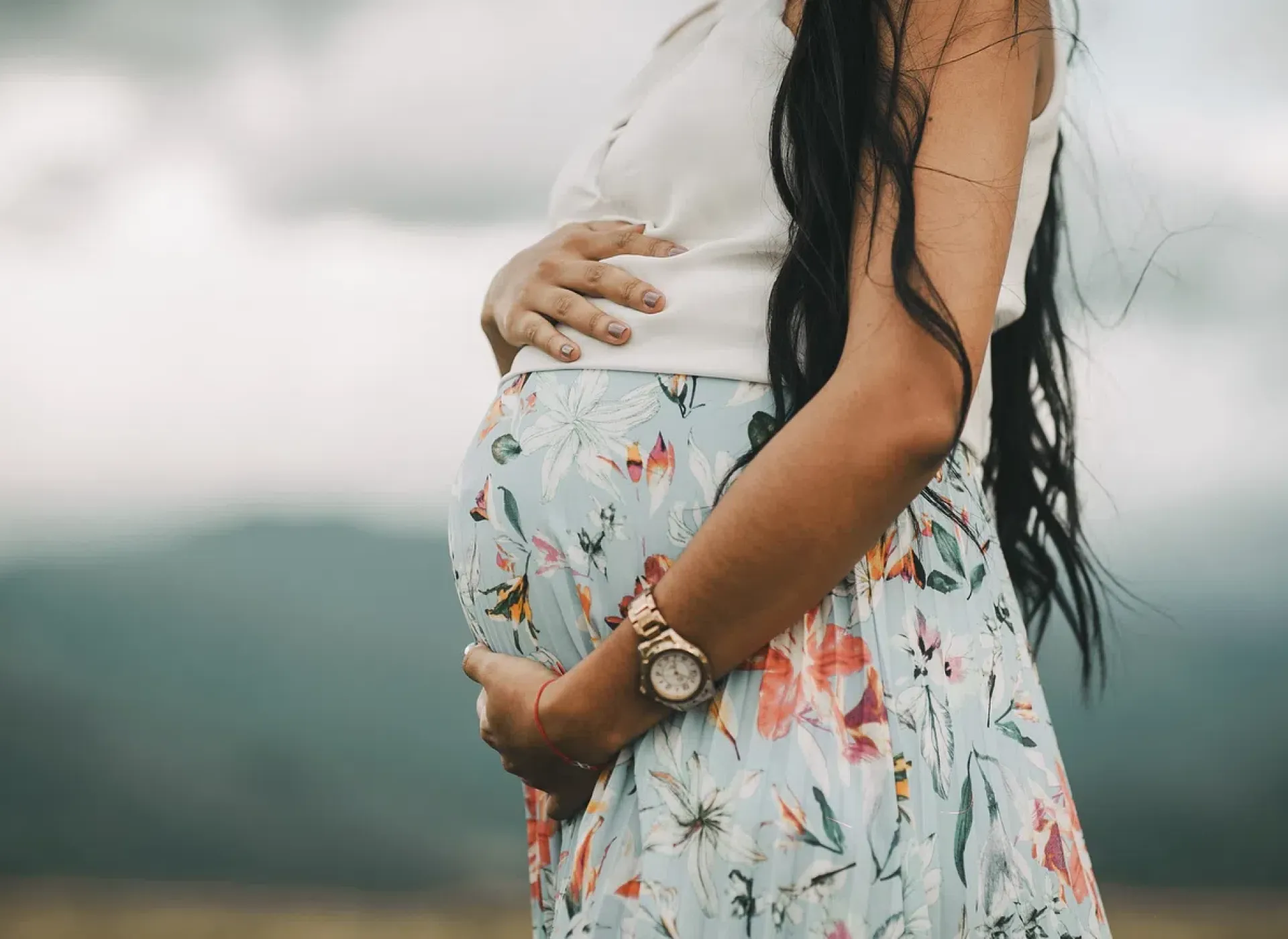 Gestazione per altri: una terza via contro ogni integralismo