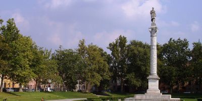 I residenti liberano Piazza Ariostea: ma Ferrara non cambierà a colpi di sentenze